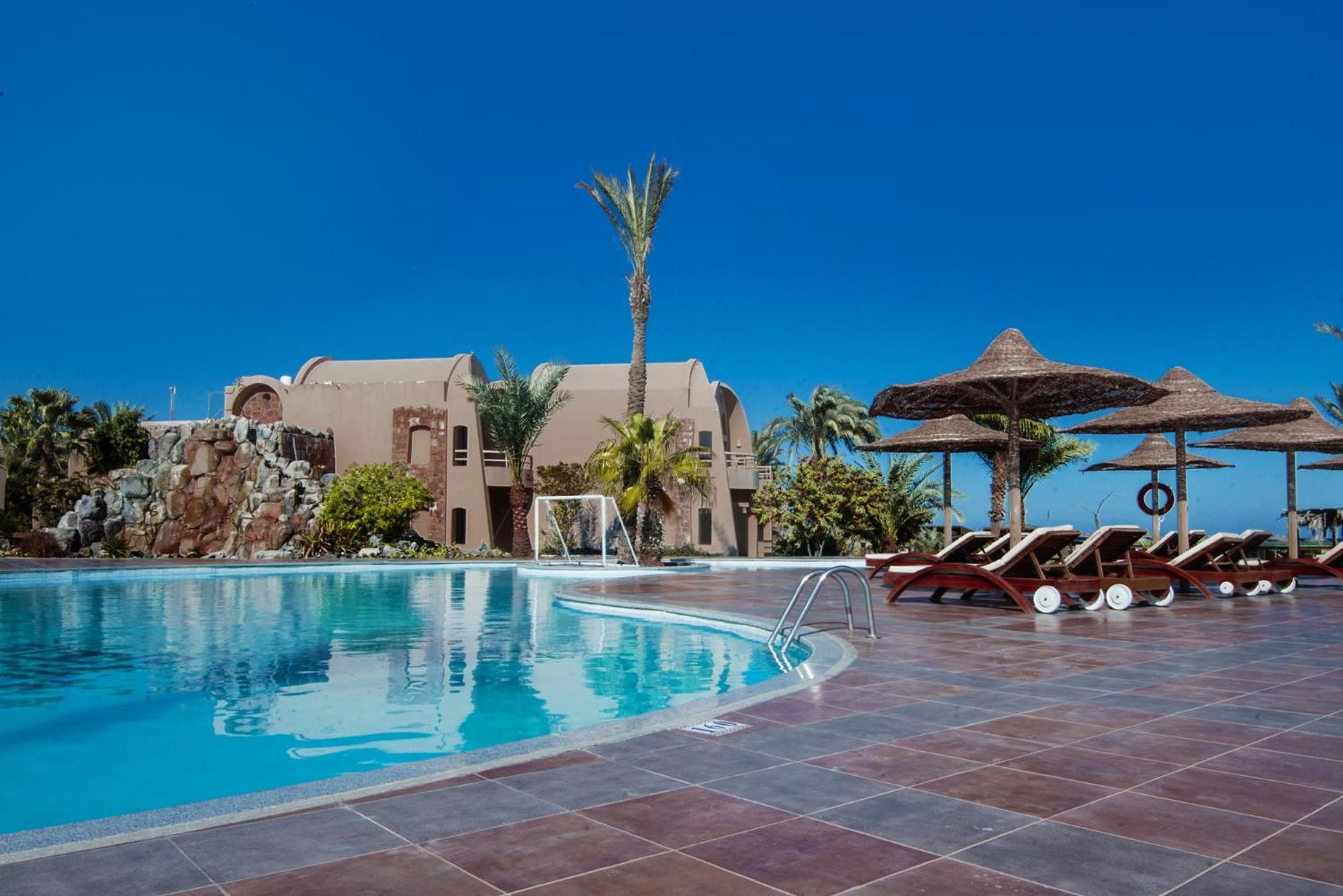 Shams Alam Beach Resort Abu Ghusun ภายนอก รูปภาพ