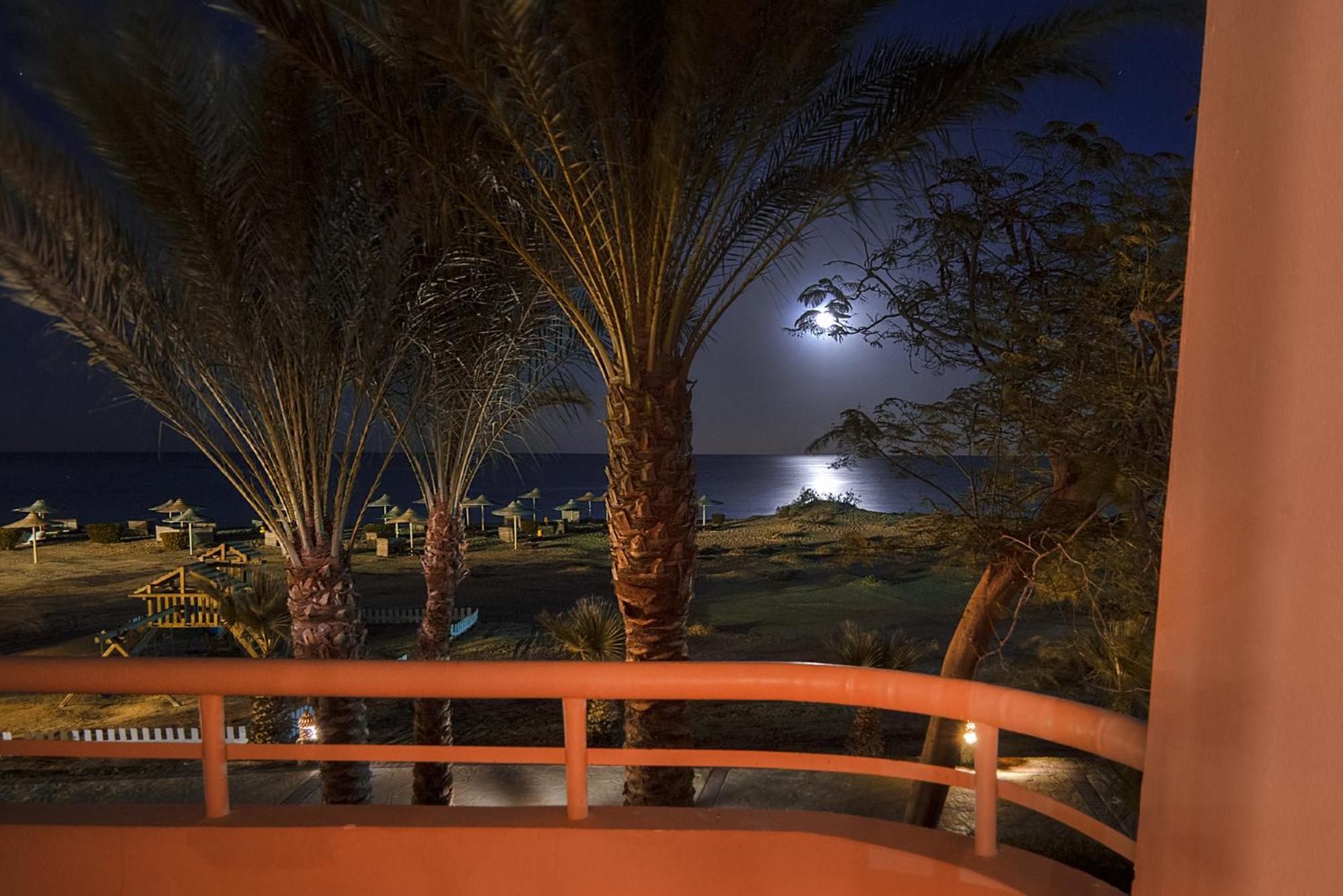 Shams Alam Beach Resort Abu Ghusun ภายนอก รูปภาพ
